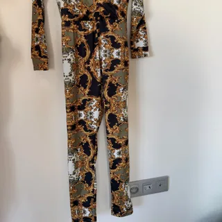 سرهمی طرح ورساچه