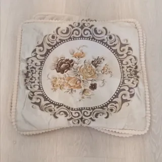 کوسن مخمل