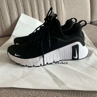 کتونی Nike free metcon