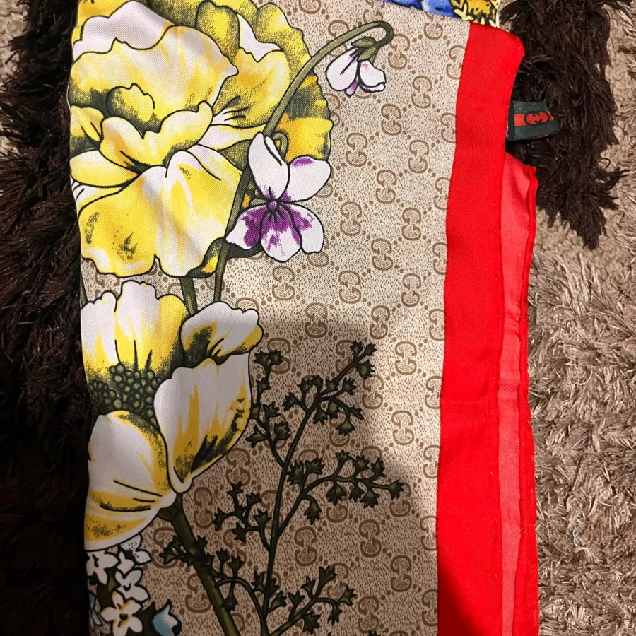 روسری سیلک گوچی