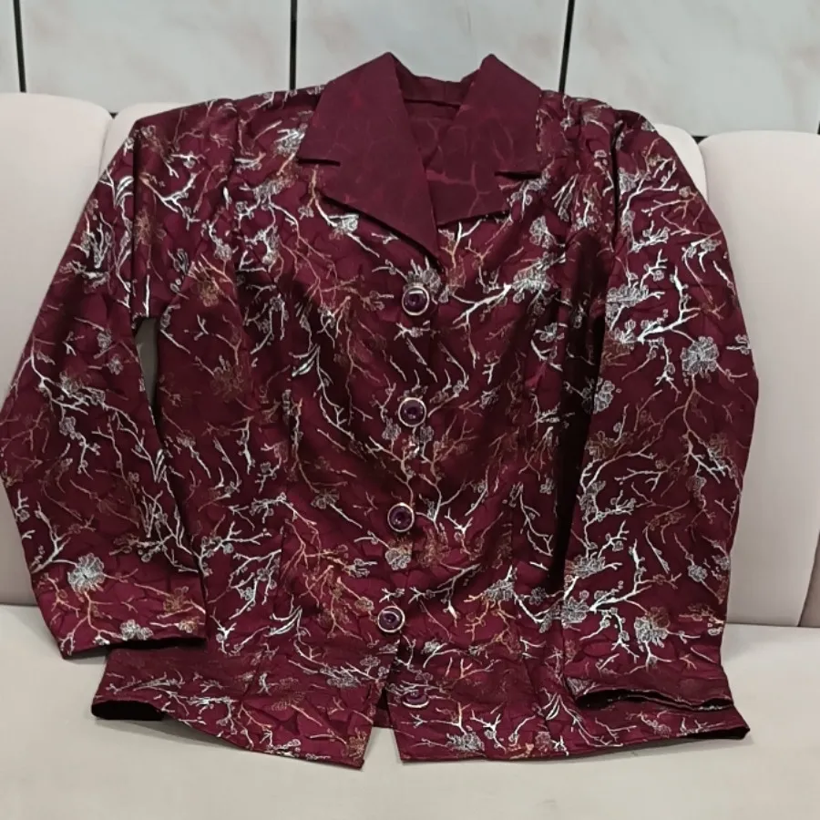 کت تک زرشکی با خط طوسی