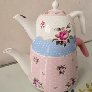 کاری قوری آنجل