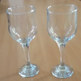دودست گیلاسخوری