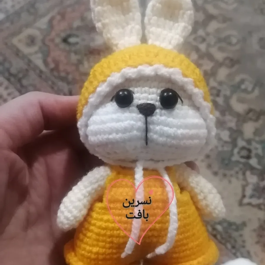 عروسک خرگوش قلاب بافی