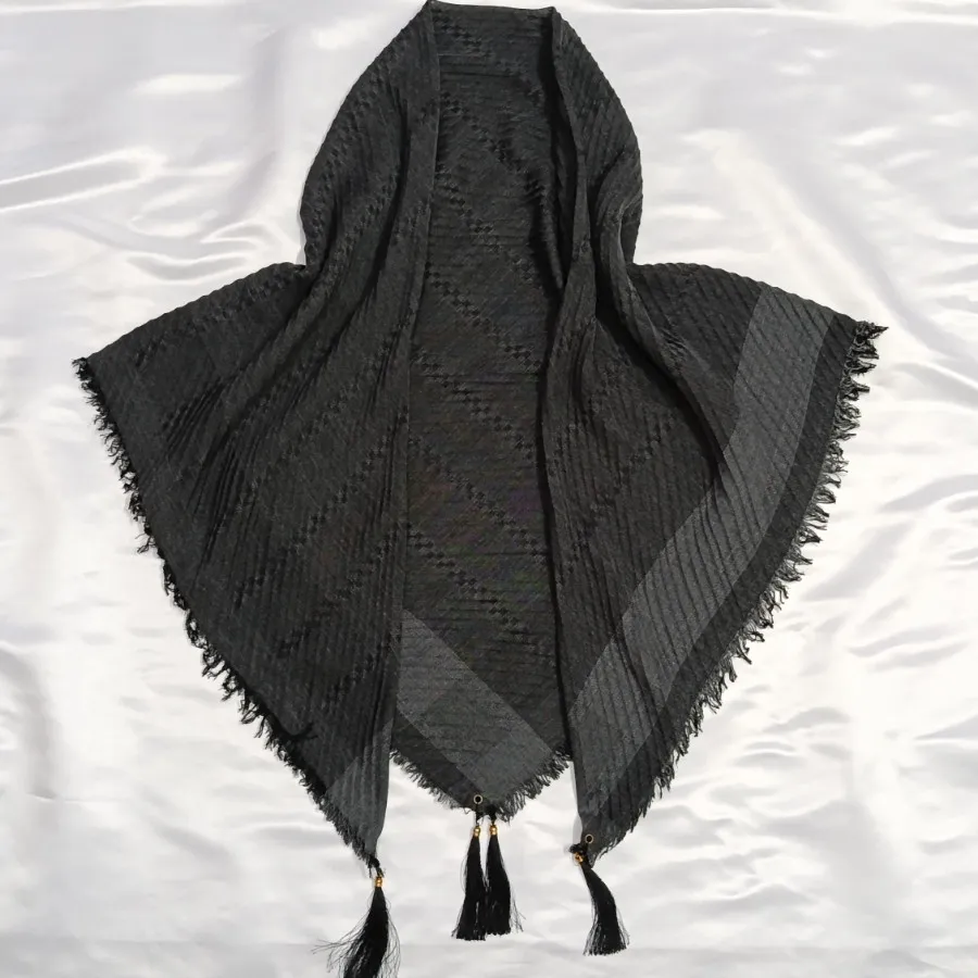 روسری نخی گرم بالا