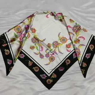 روسری ساتن