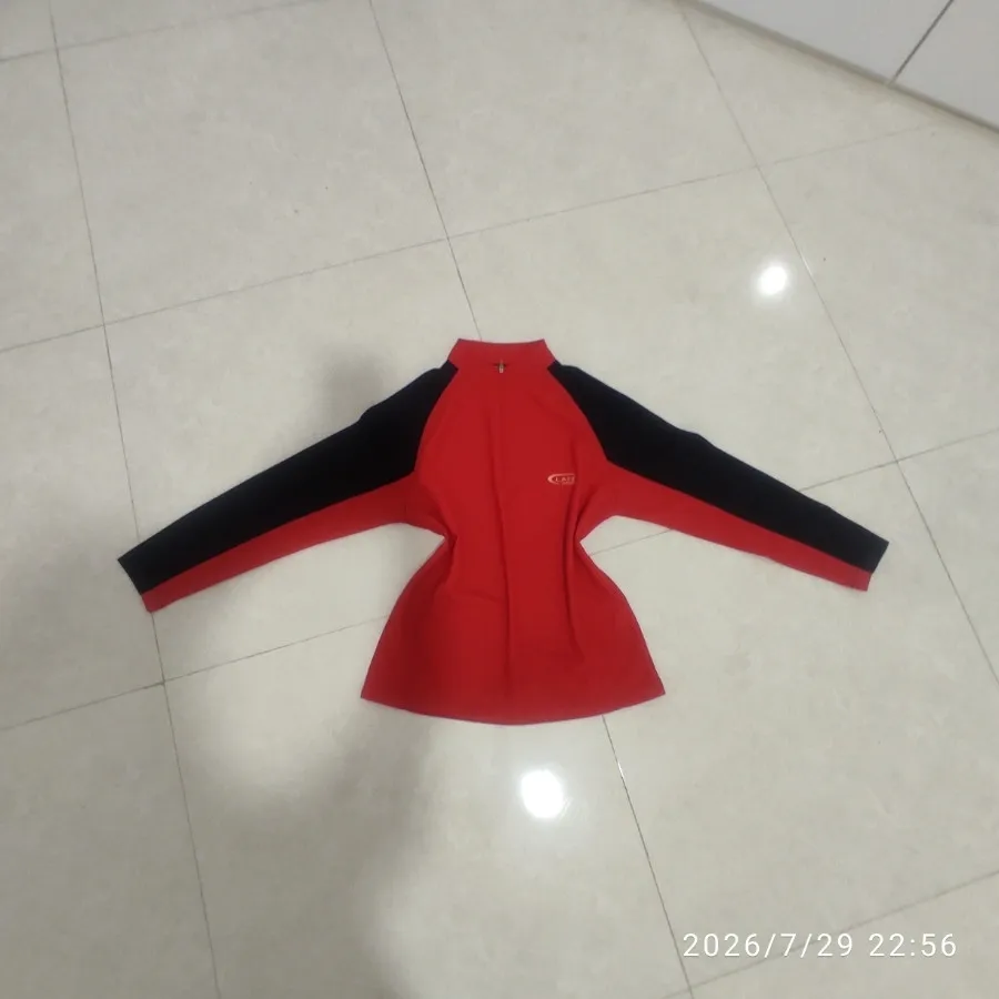 بلوز ورزشی