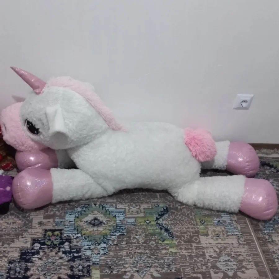 عروسک اسب تک شاخ