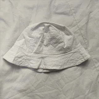 باکت هت لینن