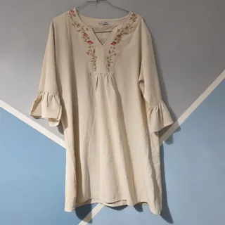 تونیک گلدوزی شده