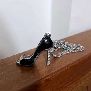 گردنبند کفش زارا