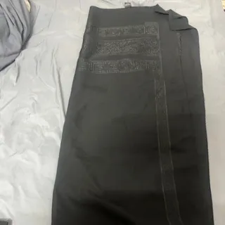 شال مشکی حاشیه دار