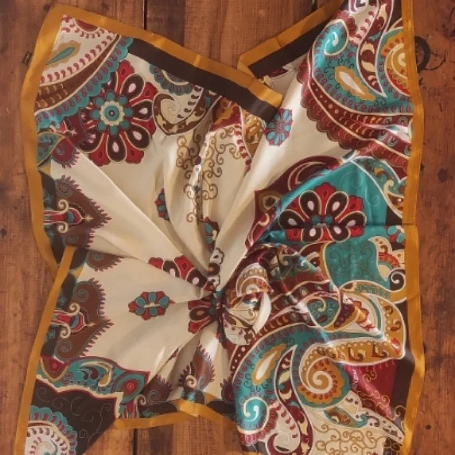 روسری ساتن