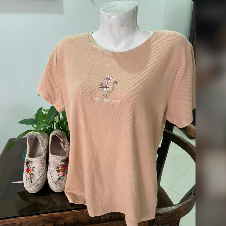 تیشرت بابونه