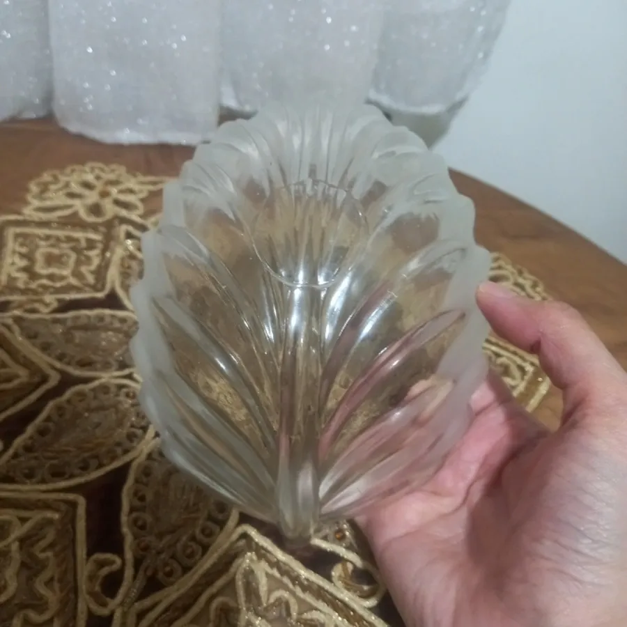 شکللت خوری برگ