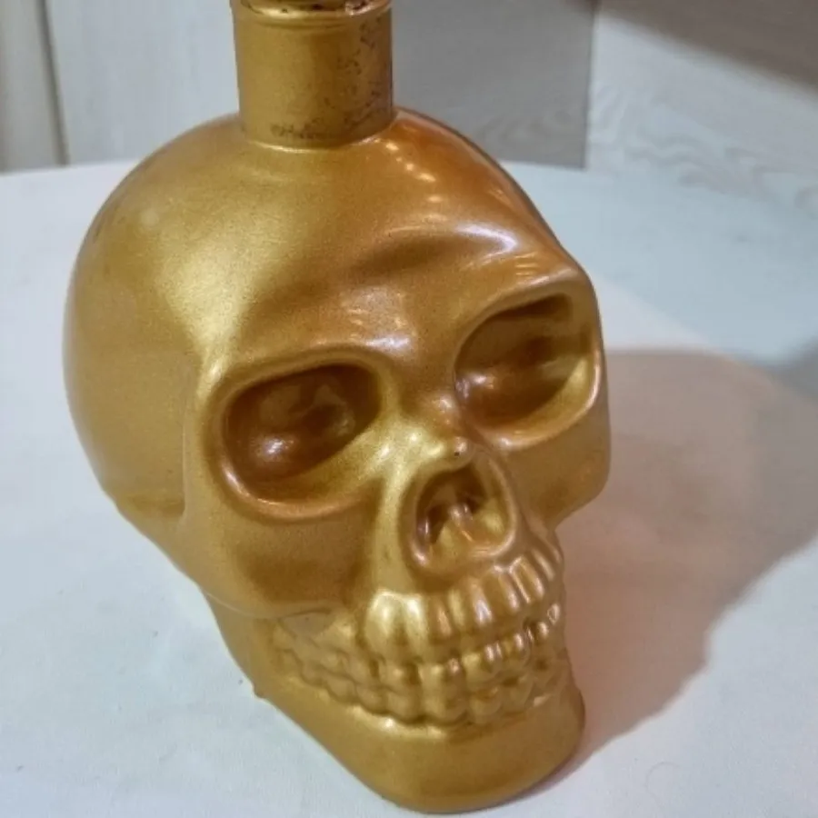 بطری شیشه ای طرح جمجمه