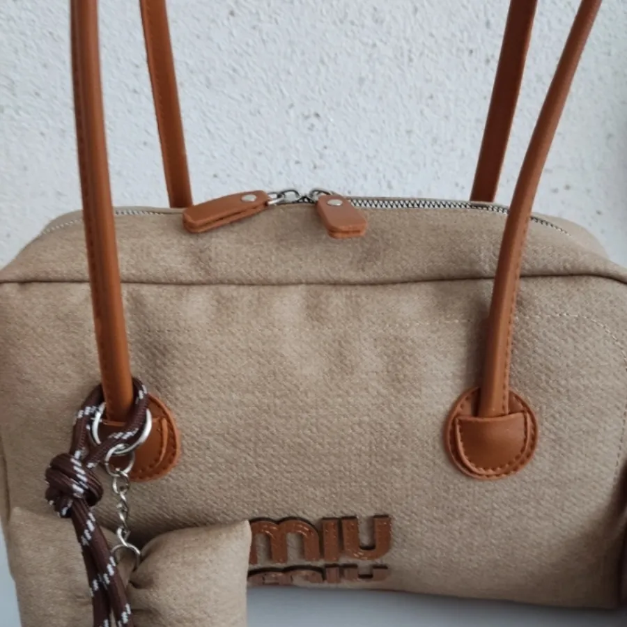 کیف miu miu