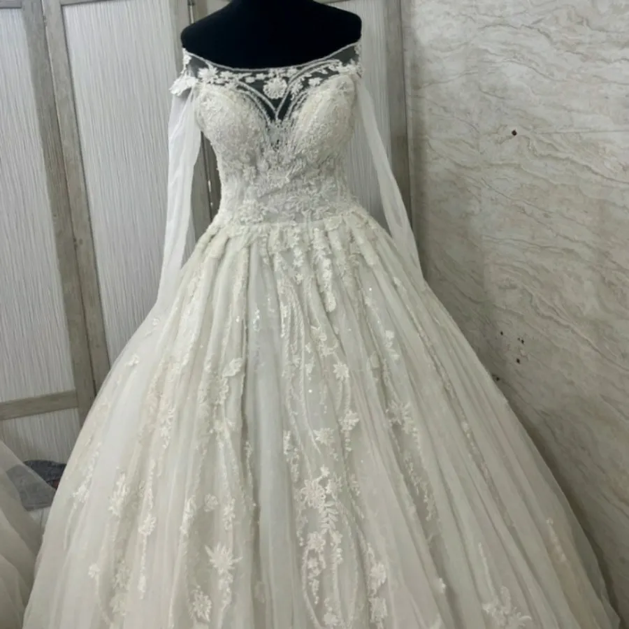 لباس عروس دنباله دار