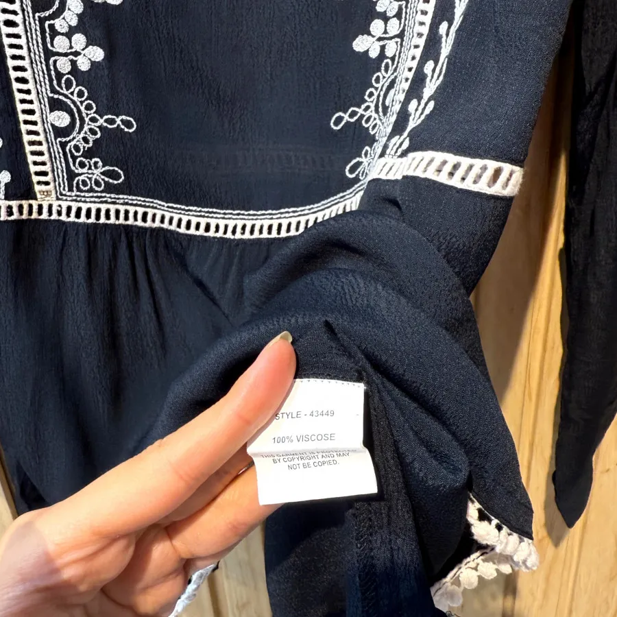 شومیز گلدوزی شده
