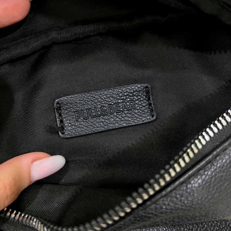 کیف چرم pull & bear