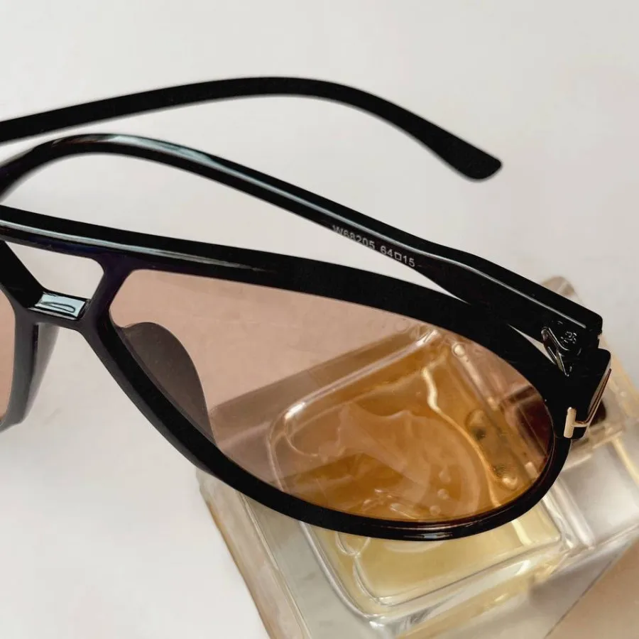 عینک برند tom ford