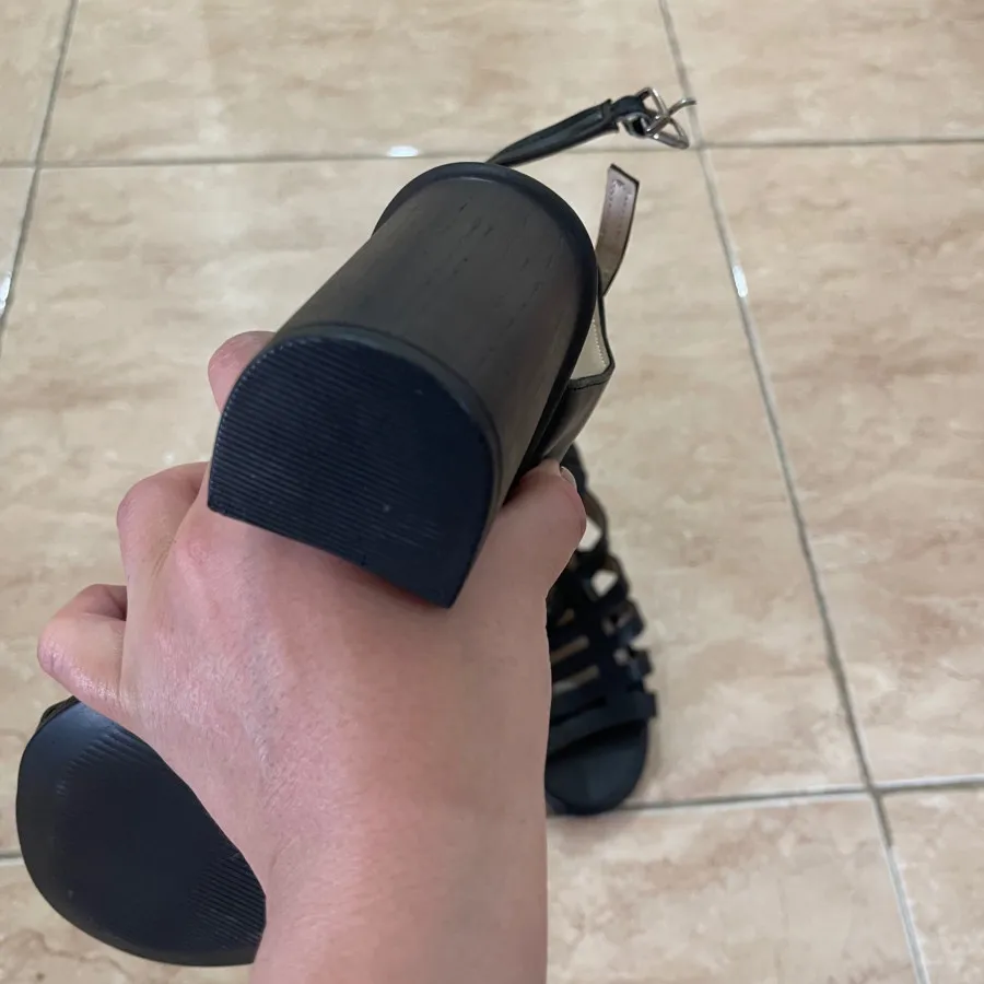کفش تابستونه