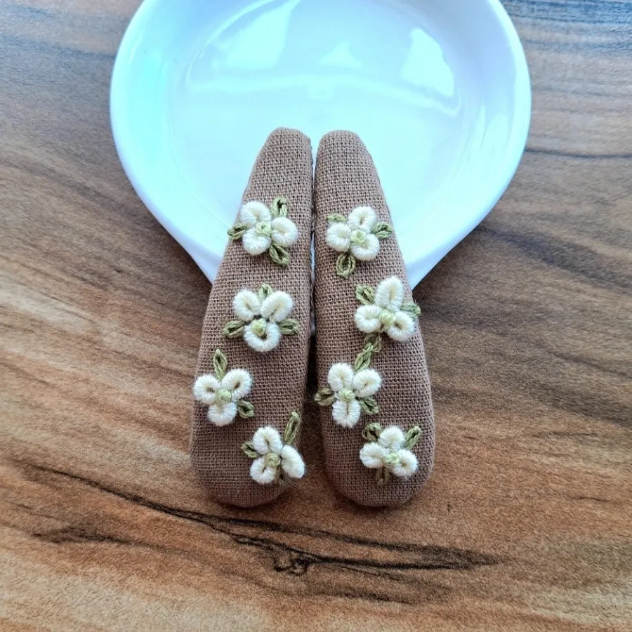 سنجاق تق تقی گلدوزی