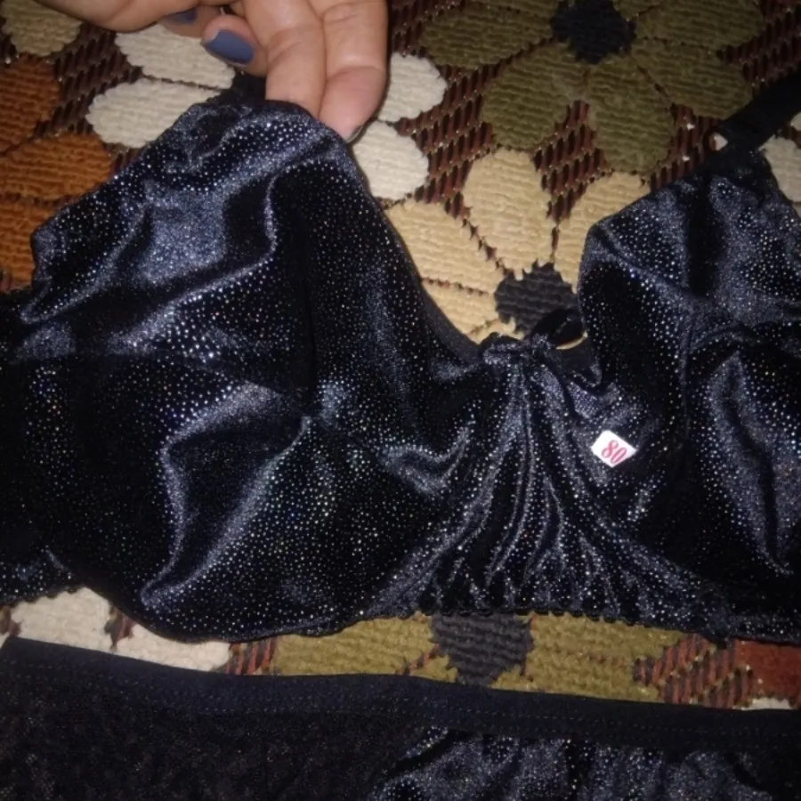 ست لباس زیر زنانه