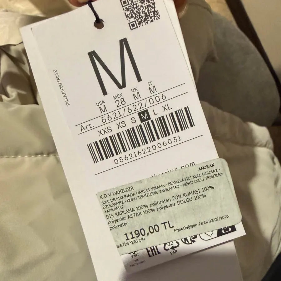 کاپشن stradivarius