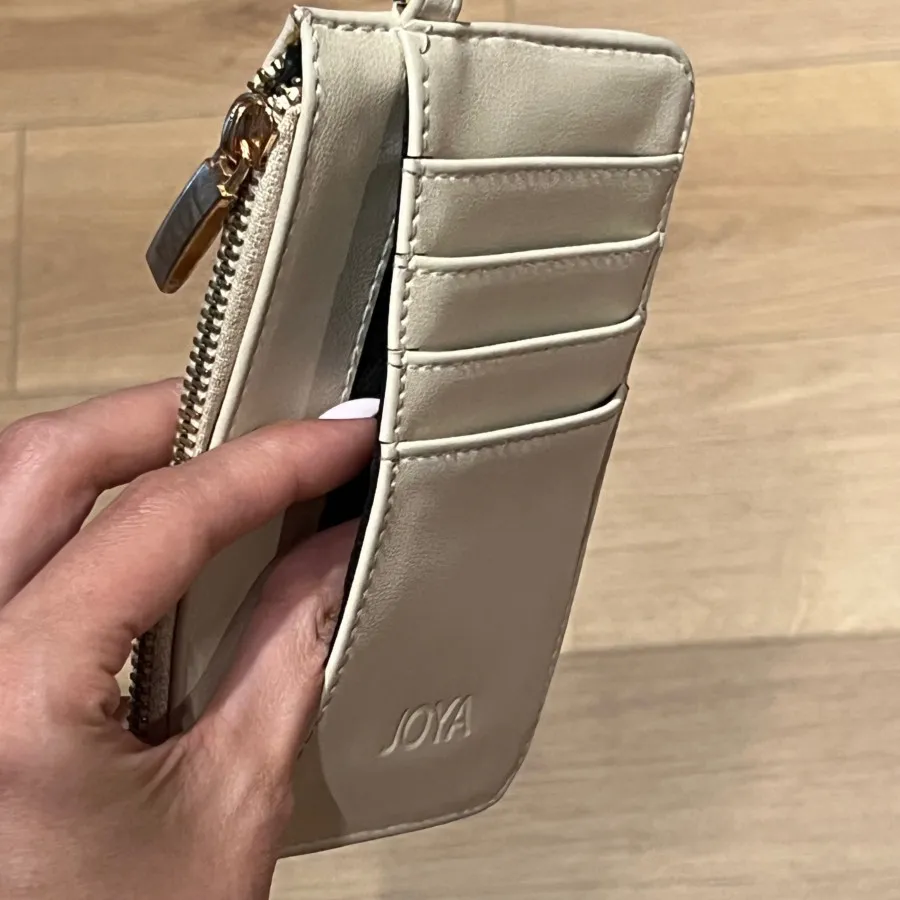 کیف پول کرم