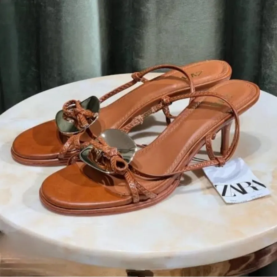 صندل ZARA