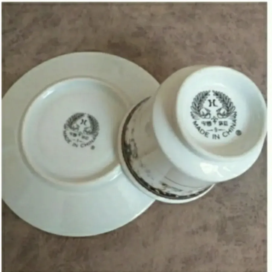 فنجان و نعلبکی قهوه خوری