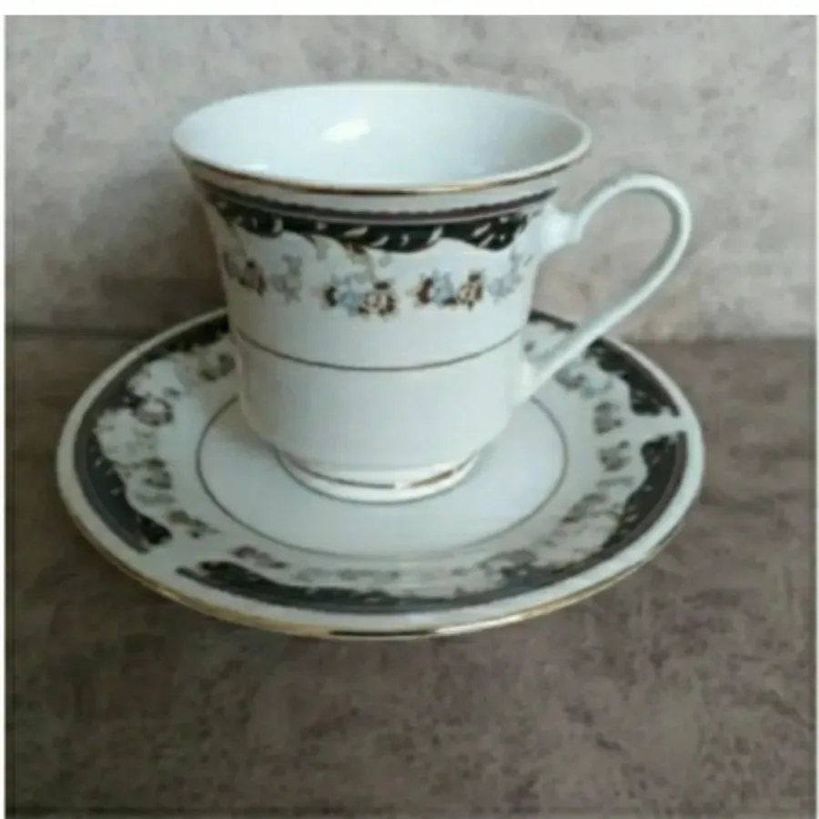 فنجان و نعلبکی قهوه خوری