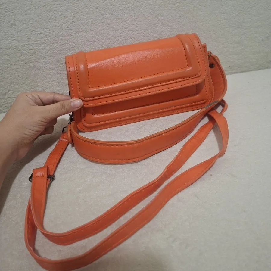 کیف نارنجی