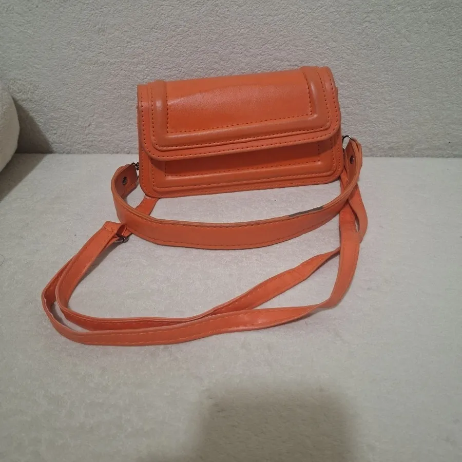 کیف نارنجی