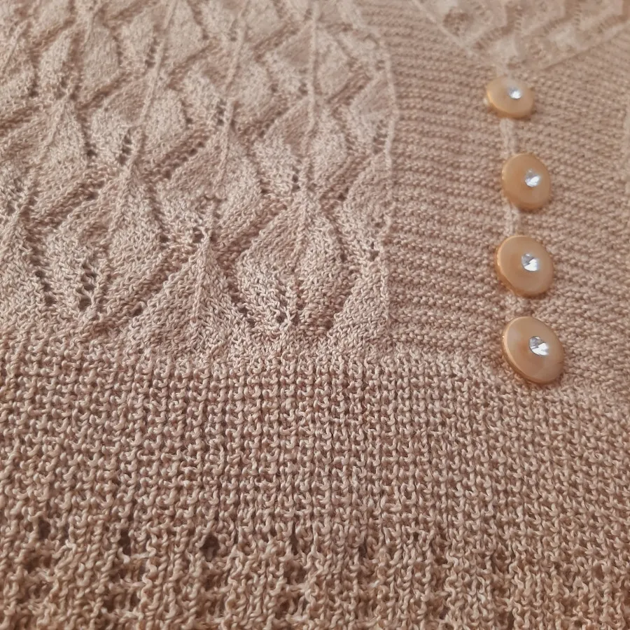 تاپ بلوز کرم کلاسیک