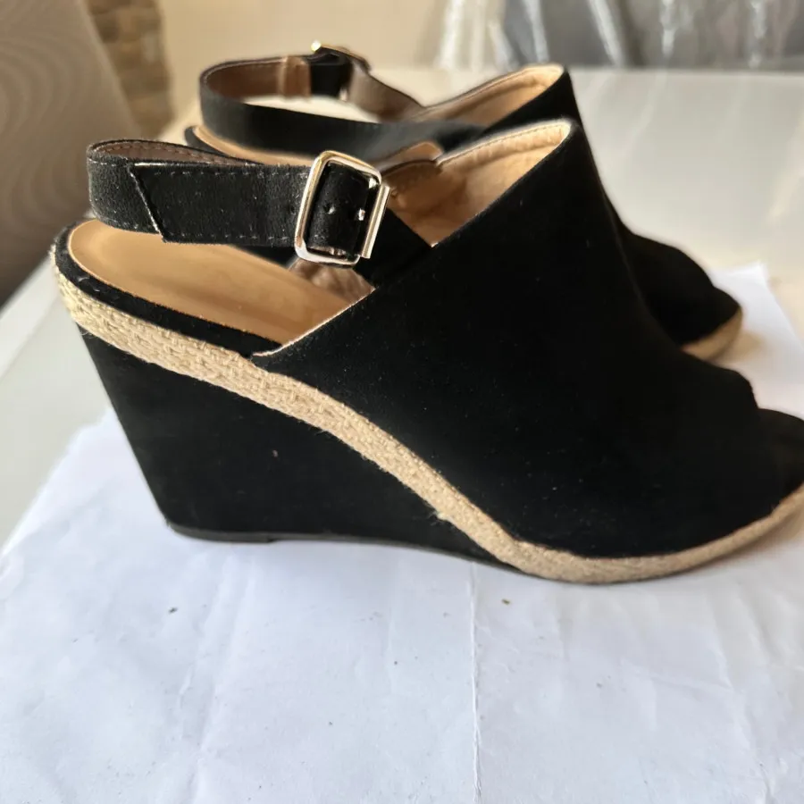 کفش فندی پاشنه مبلی