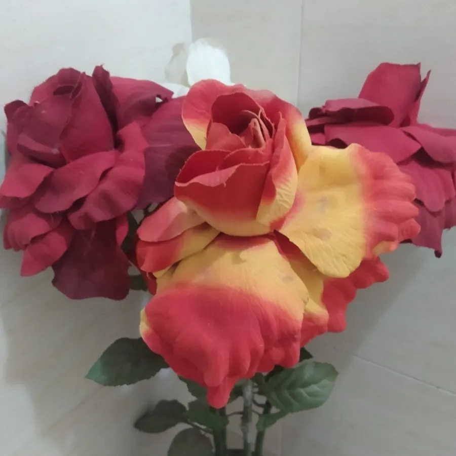 گل مصنوعی
