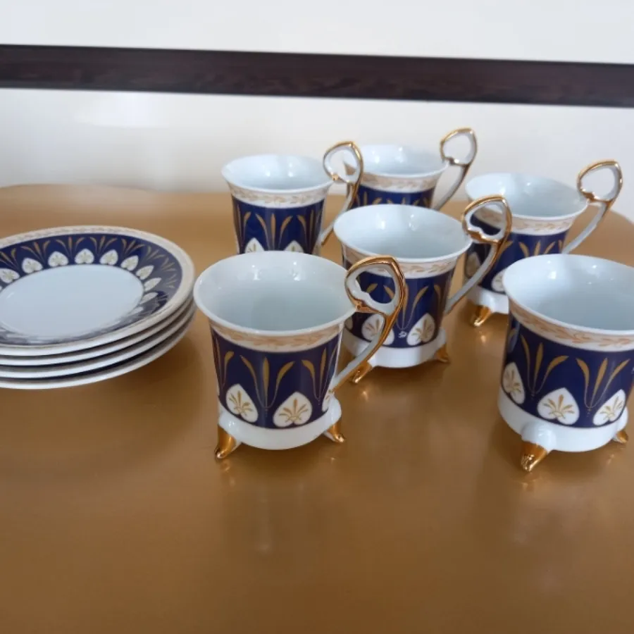 فنجان نعلبکی سورمه ای