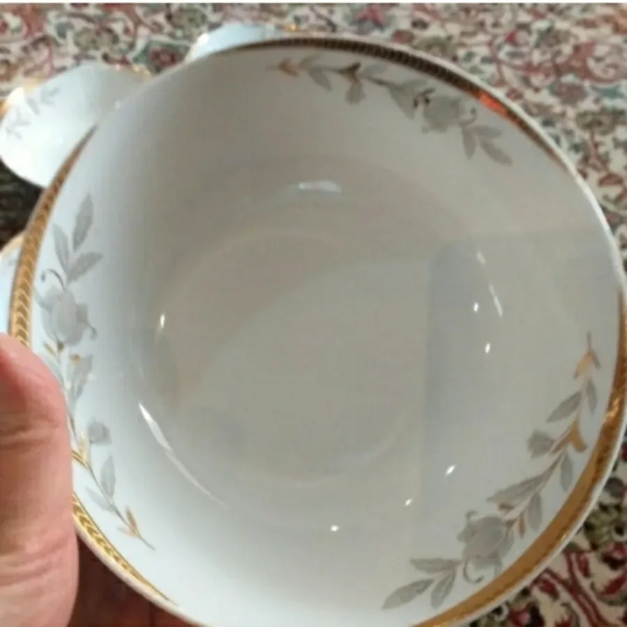 کاسه آبگوشت خوری