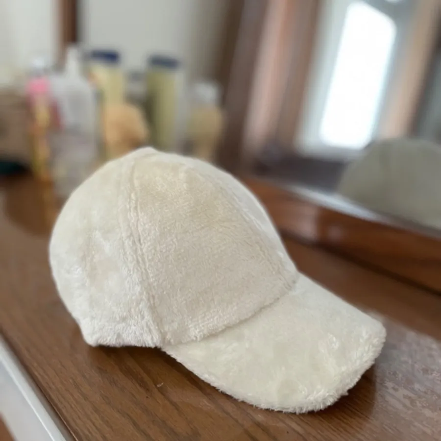 کلاه بیسبالی تدی سفید