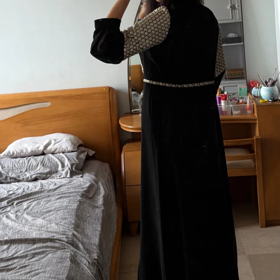 مانتو دکمه مخفی