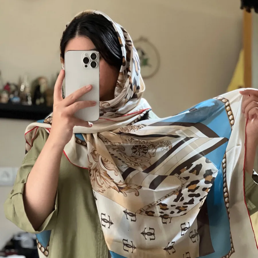 روسری قواره دارسیلک اکر