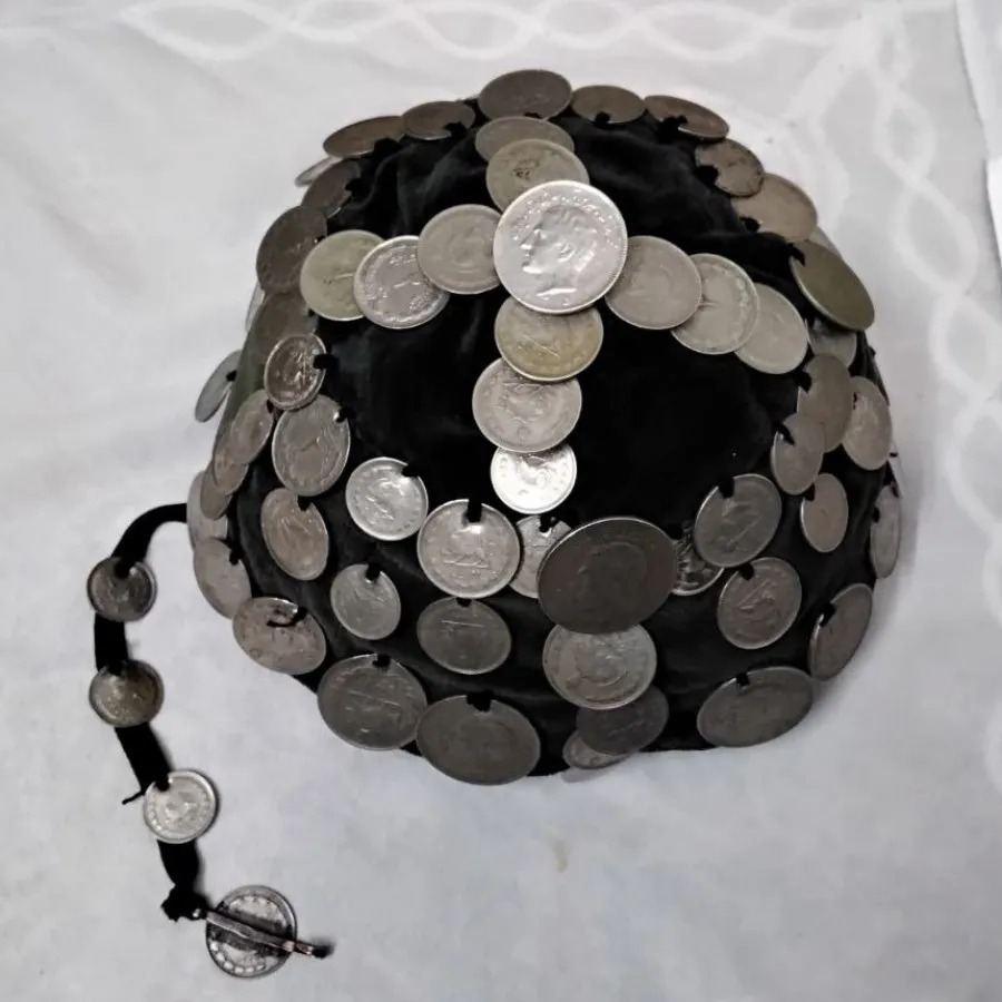 کلاه سنتی سکه دوزی