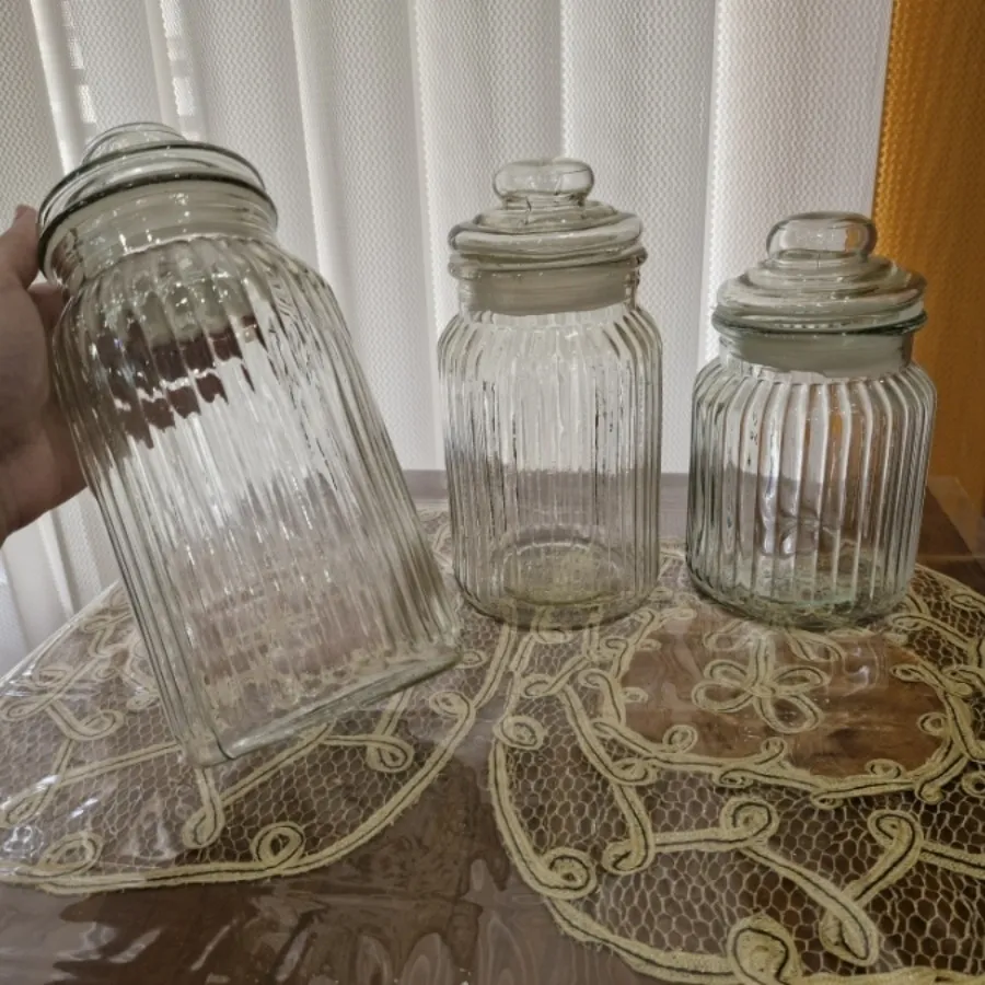 بانکه شیشه ای