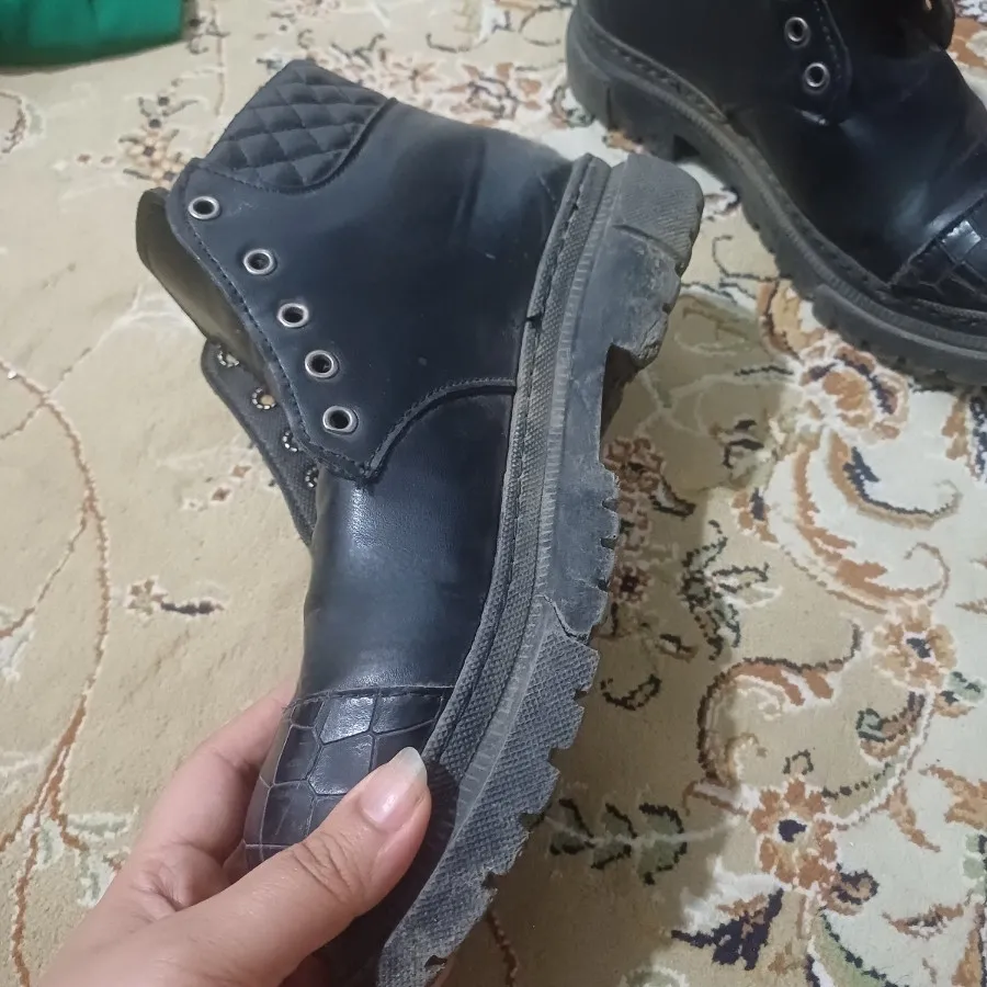 نیم بوت مشکی
