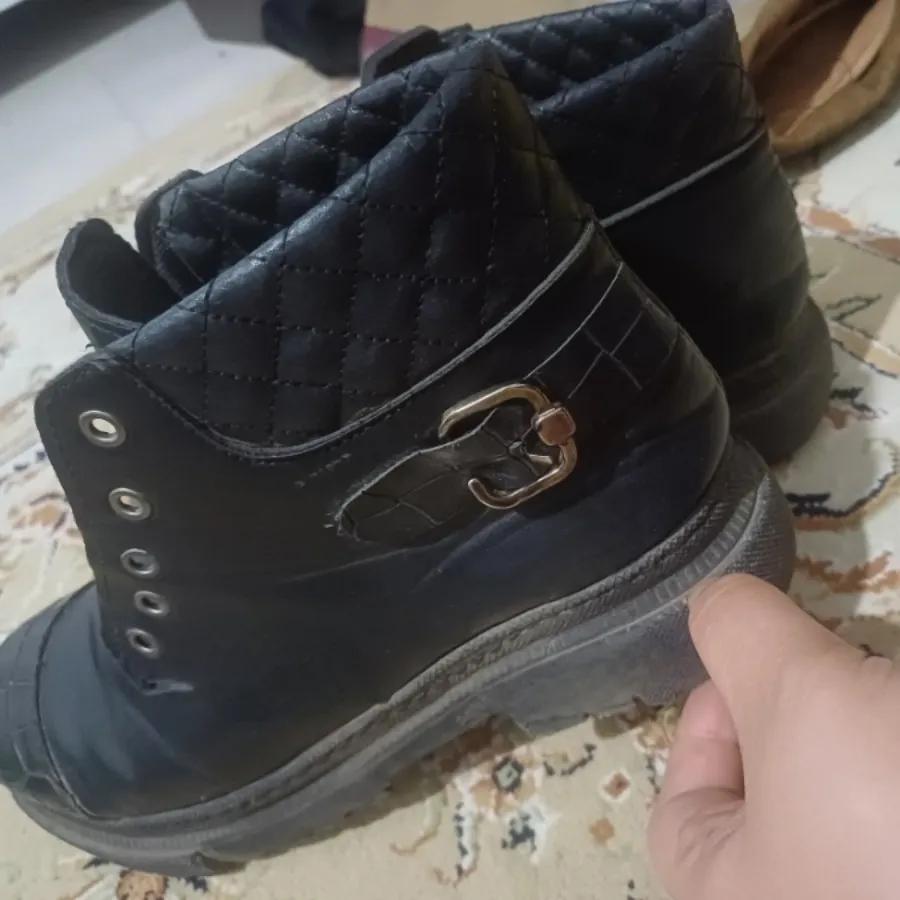 نیم بوت مشکی