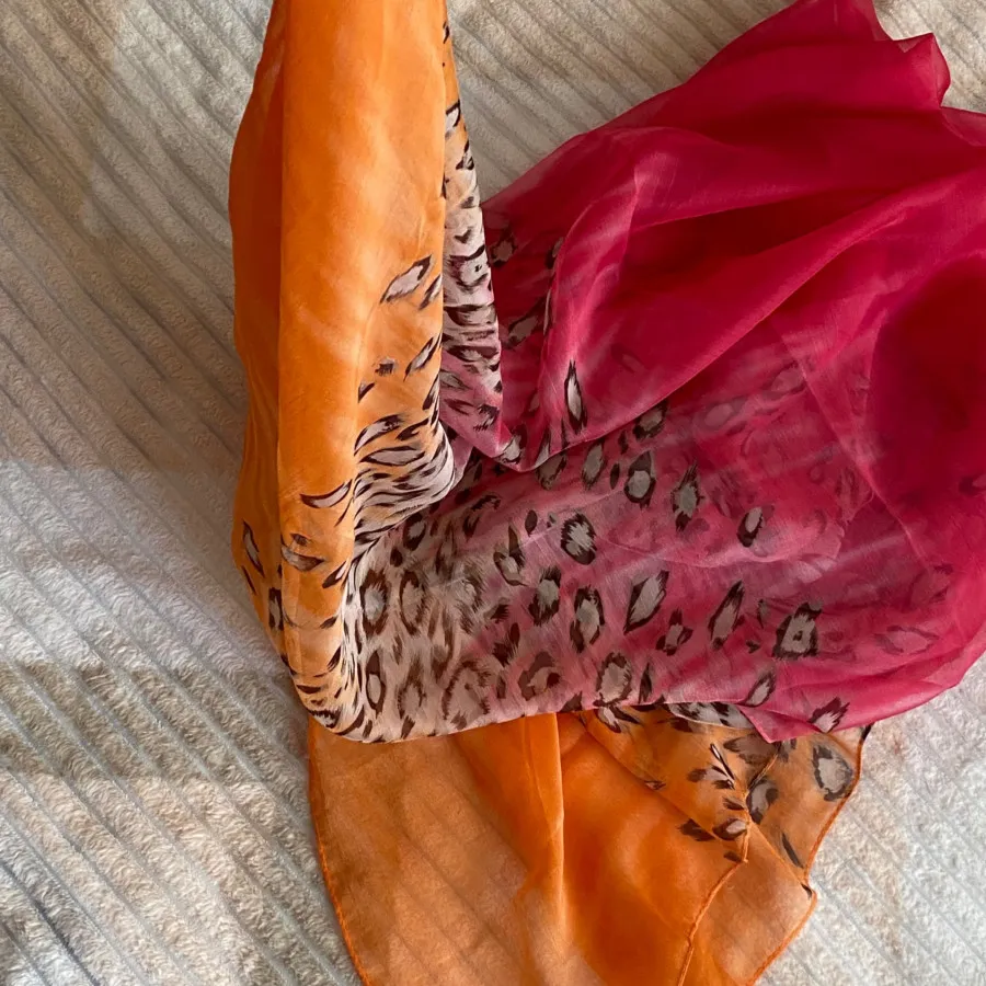 شال سیلک پلنگی