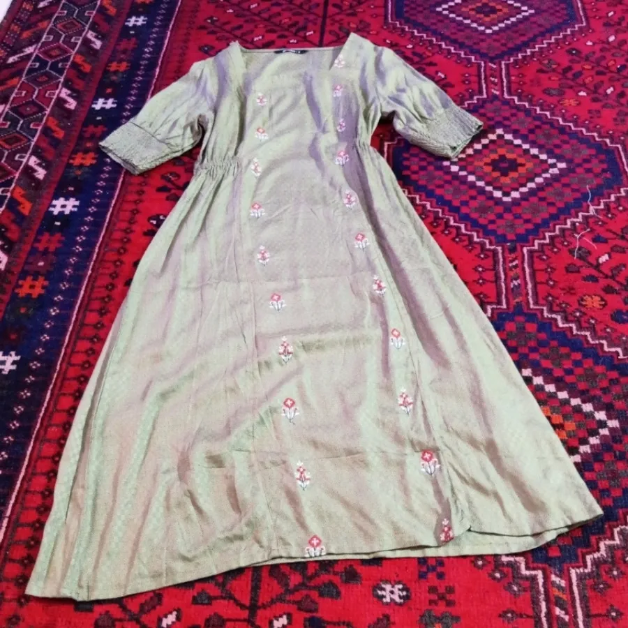 پیراهن تابستانی خنک