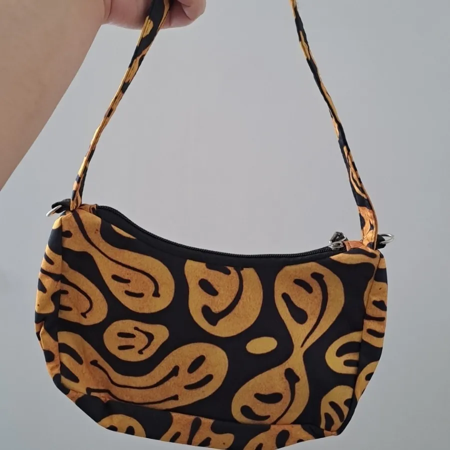 کیف خاص ایموجی